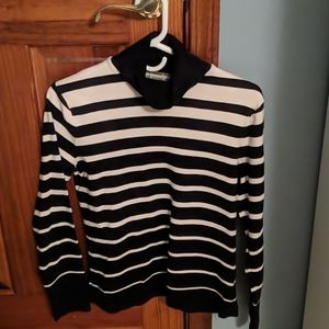 Eddie Bauer Women's Thick Cotton Black/Cream Turtleneck Sz M